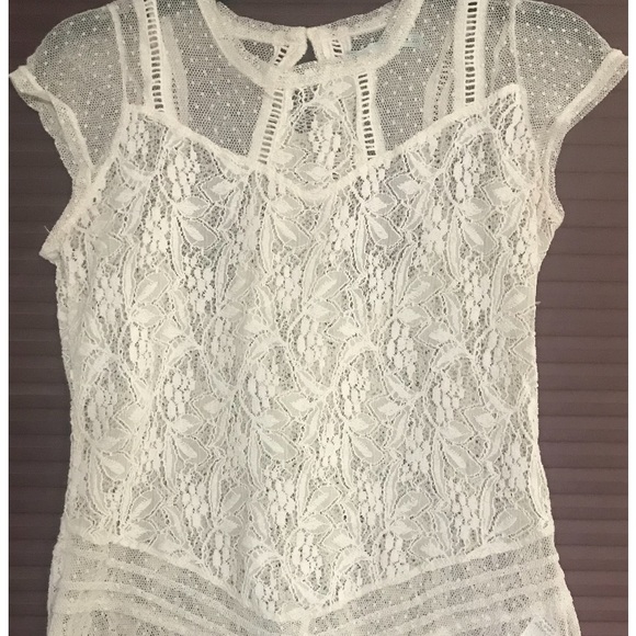 Women’s Lace Top - Picture 5 of 6